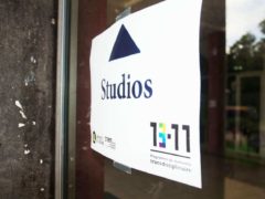 Séances d'entretiens dans les studios du sous-sol du bâtiment Sciences humaines et arts