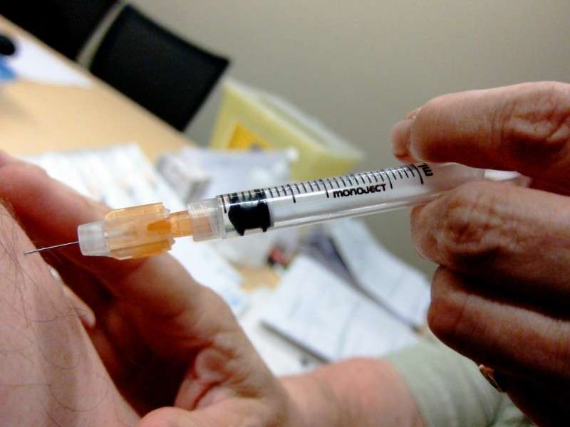 Vaccination (wikimedia commons)