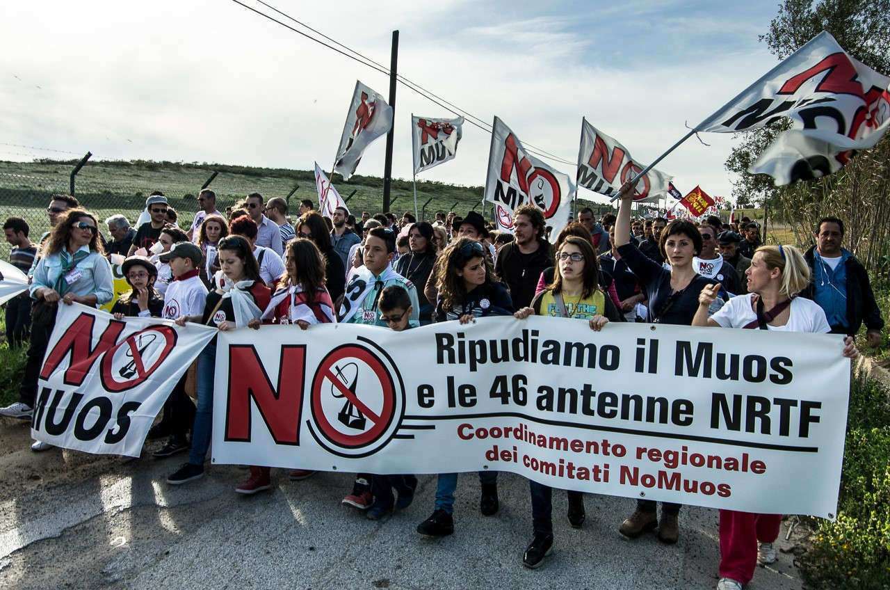 Manifestation en 2013 à Niscemi contre les antennes MUOS