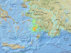 L'Institut géologique américain (USGS) a localisé l'épicentre à 10 kilomètres au sud-est de la ville côtière turque de Bodrum et à 16,2 kilomètres à l'est de l'île grecque de Kos. (USGS)