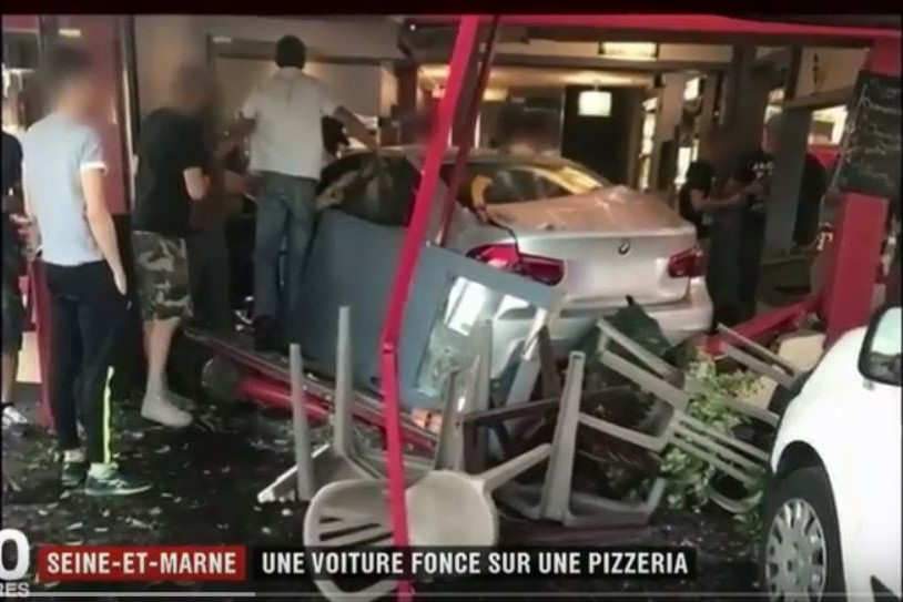 Le 15 août, un conducteur a foncé sur une pizzeria à Sept-Sorts tuant une jeune fille. (Capture France 2)