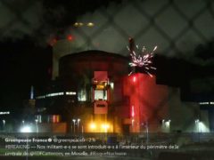 Feu d'artifice dans l'enceinte de la centrale nucléaire de Cattenom par les militants de Greenpeace (Facebook)