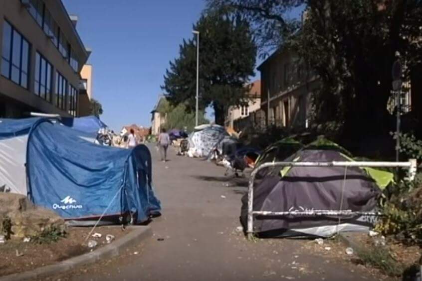 Le camp de Blida, à Metz, plusieurs fois démantelé (capture BFMTV)