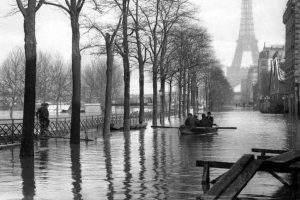 À Paris, en 1910, lors de la grande crue. RV1864/flickr, CC BY-NC-ND
