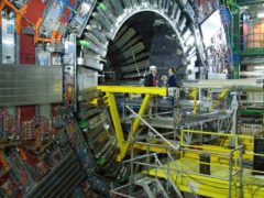Le LHC du CERN illustre bien la nécessité d'appareil de plus en plus grands pour sonder l'infiniment petit. Shellac/Flickr, CC BY-SA