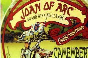 Jeanne sur les boites de camembert (collection personnelle de Roland Nex)