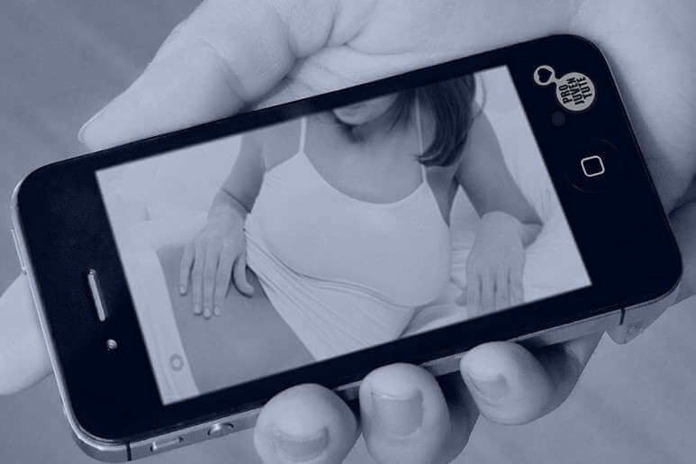 Le sexting, c'est interdit (Photo credit: Pro Juventute on Visualhunt.com / CC BY)