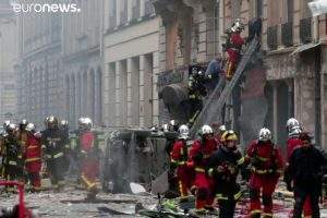 Deux pompiers tués dans une explosion due au gaz à Paris (capture euronews)