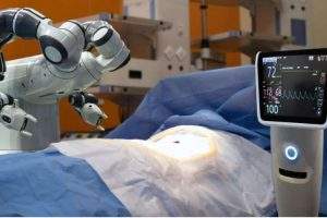 Demain, robotique et génomique feront partie du paysage de la médecine. Shutterstock