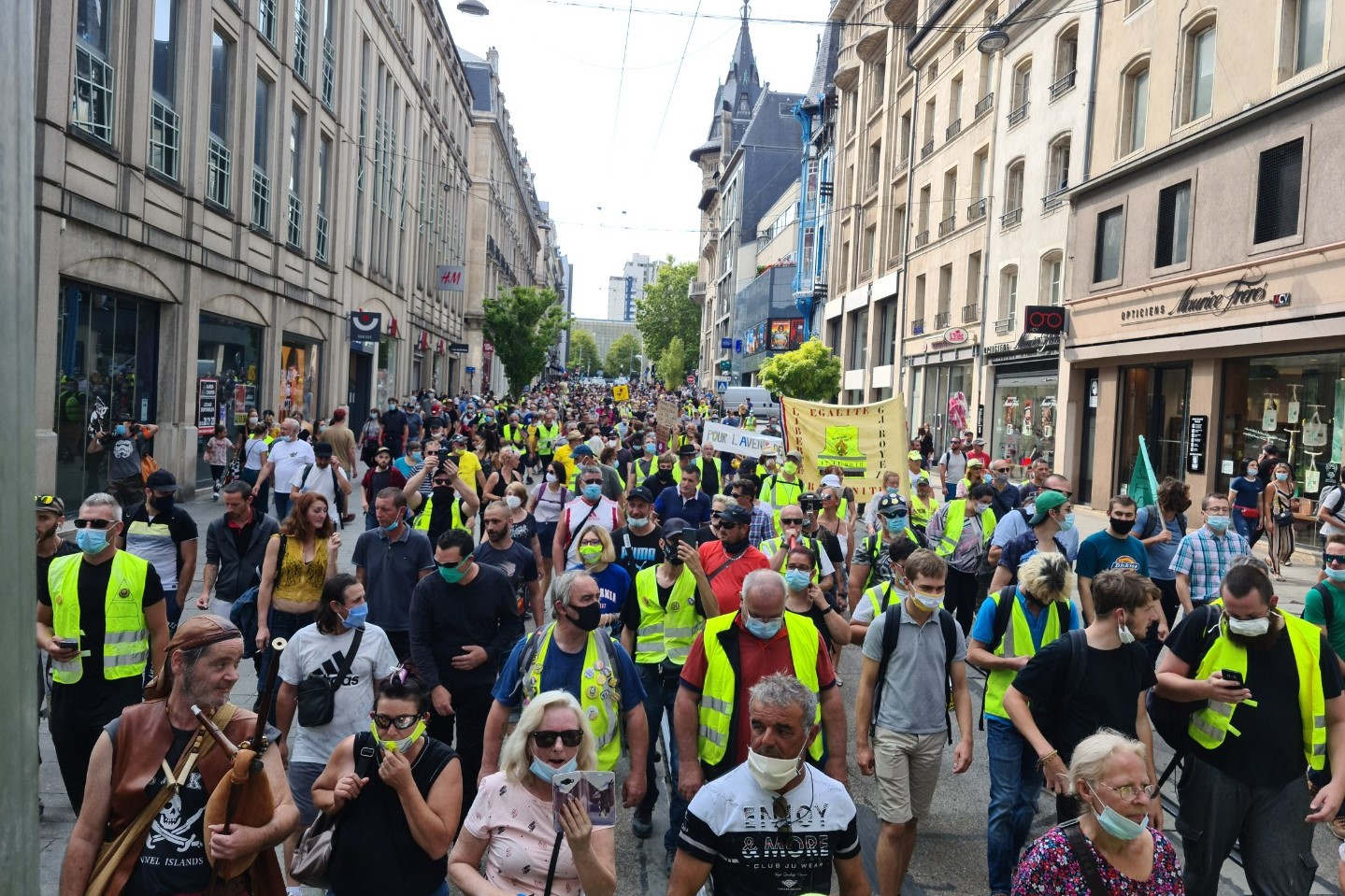 Les Gilets jaunes ont défilé dans les rues de Nancy (DR)
