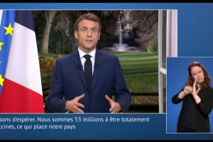 Macron : voeux 2021-2022