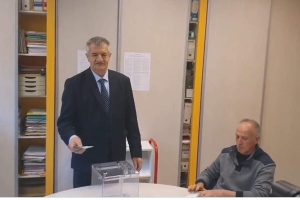 Jean Lassalle refuse de voter (capture Twitter)
