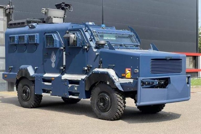 Le nouveau véhicule blindé anti-émeutes de la gendarmerie (Capture Twitter)
