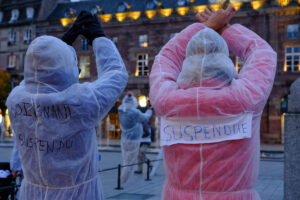 Soignants suspendus (Photo credit: Rue89 Strasbourg on VisualHunt)