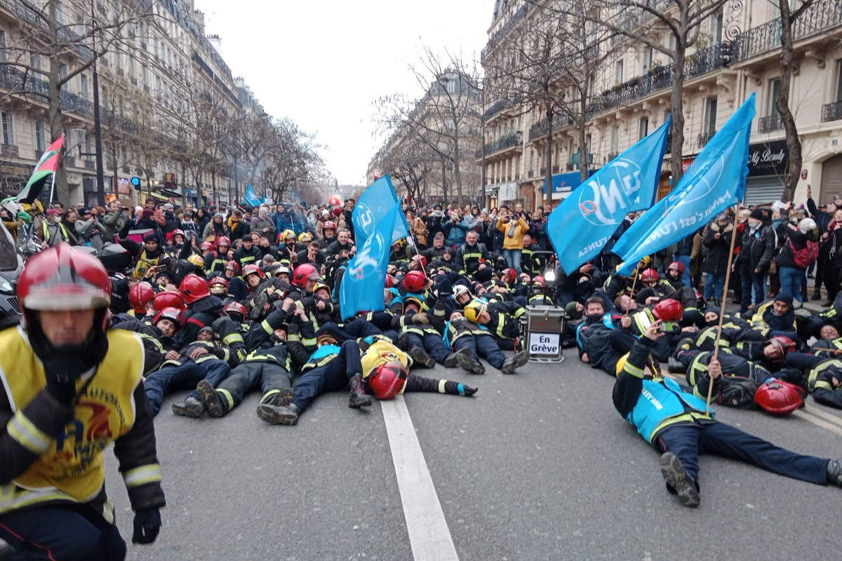 Les pompiers manifestent à Paris (DR)