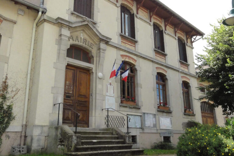 Rififi à la mairie de Sornéville, en Meurthe-et-Moselle (wikipédia)