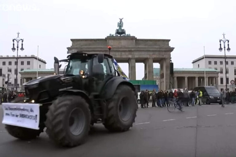 Les tracteurs dans Berlin (capture euronews)