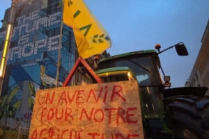 Bruxelles : les tracteurs de la colère contre l'Europe (capture eunews)