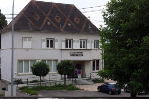 École primaire Dannenberger de Souffelweyersheim (67) devant laquelle a eu lieu l'attaque au couteau (photo ville de Souffelweyersheim).