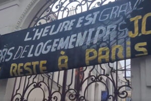 Rassemblement du 1ᵉʳ mai devant la Maison des Métallos à Paris occupée depuis le 6 avril par des mineurs isolés (capture X)