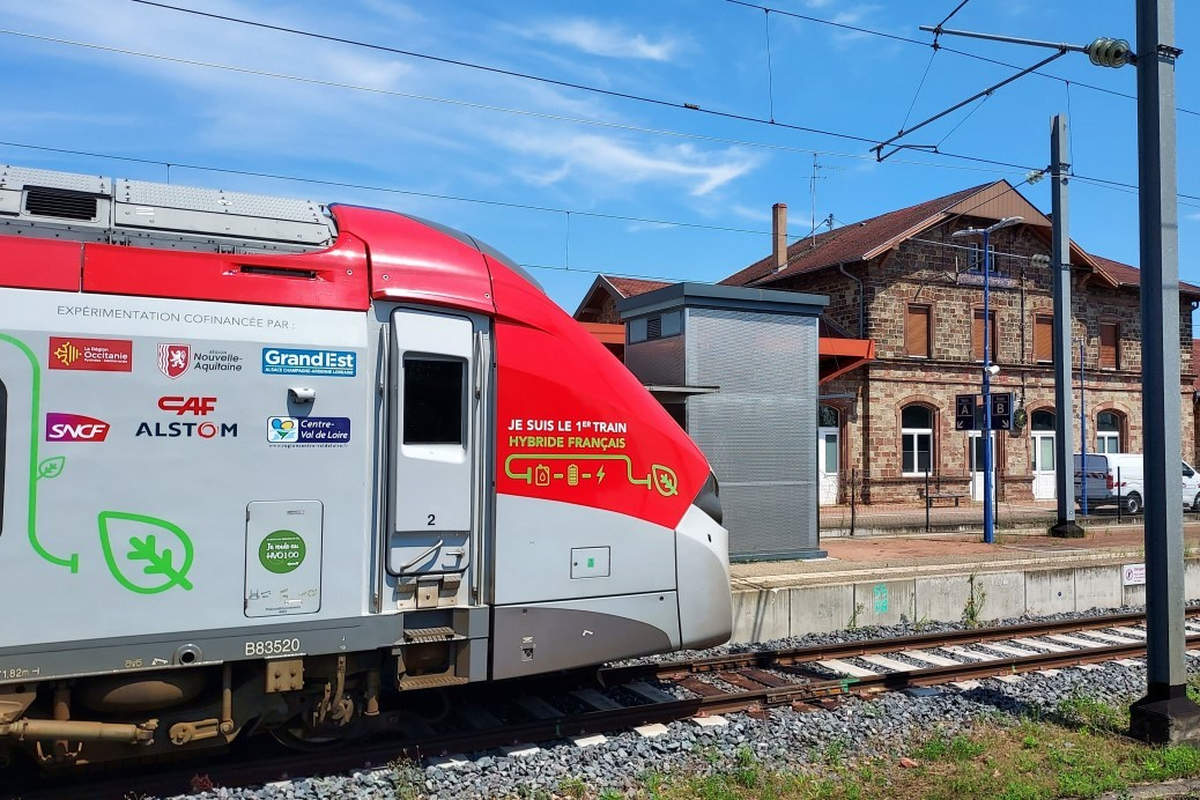 © Régiolis hybride lors de sa première circulation commerciale en Grand Est en gare de Mommenheim (67) – Région Grand Est 