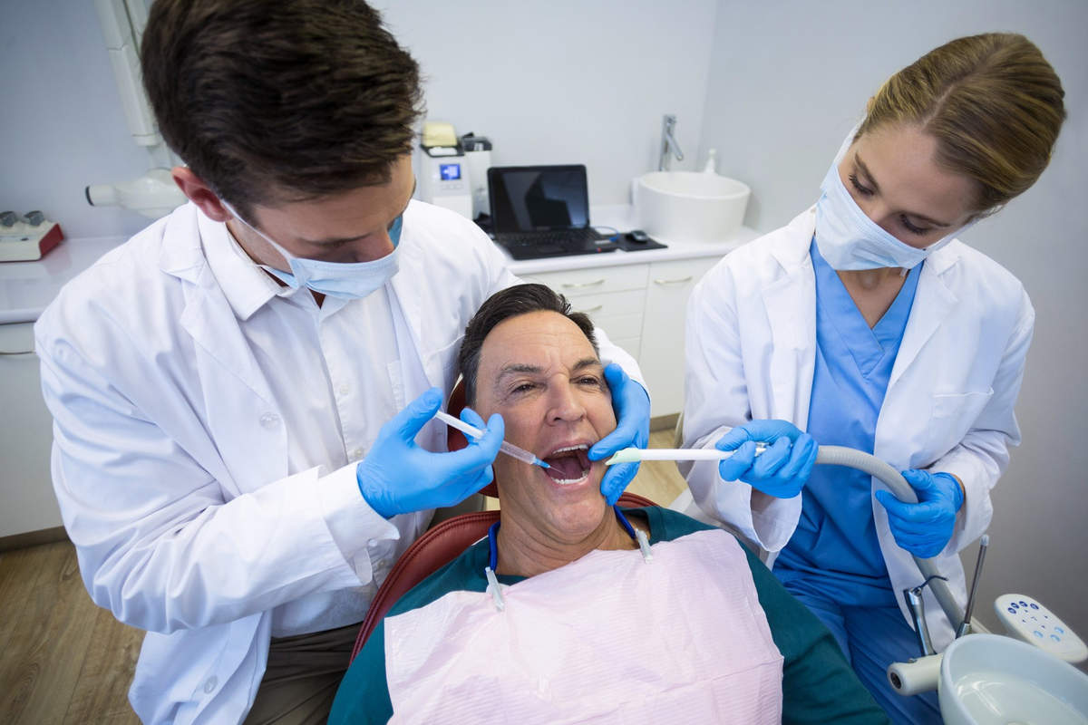 La fraude en augmentation chez les dentistes (UnlimPhotos)