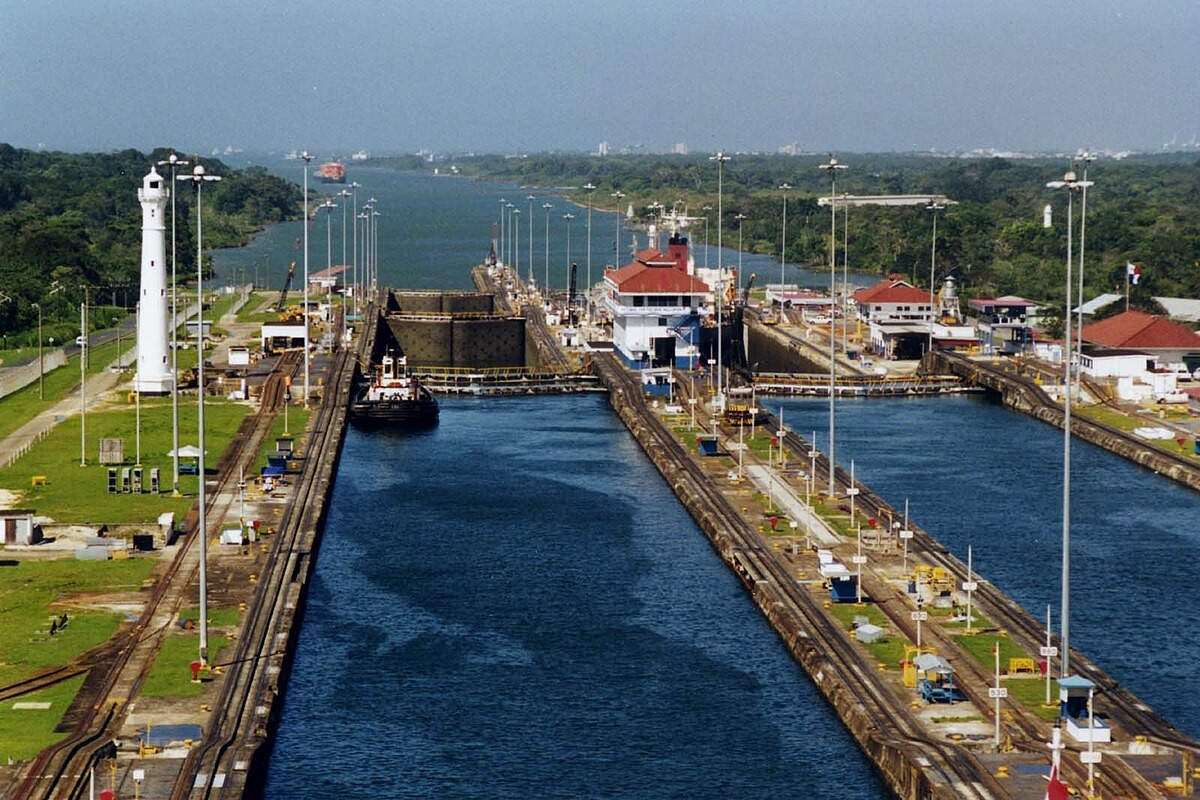 Panama_Canal_Gatun_Locks (Wikimedia Commons)