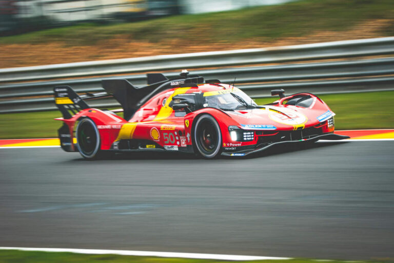Départ de la course mythique des 24 h du Mans (Unsplash)