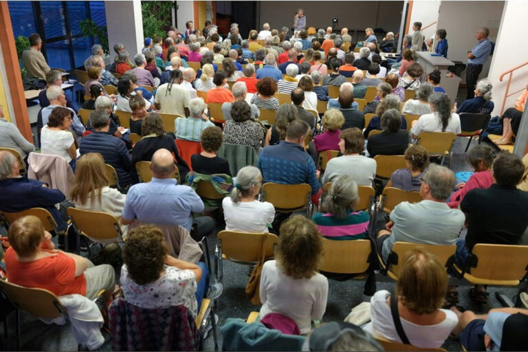 Hélène Banoun fait salle comble ( Réflexions citoyennes)