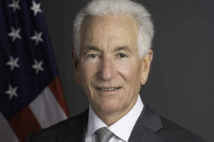 Charles Kushner, ambassadeur des États-Unis à Paris (Photo Wikipédia)