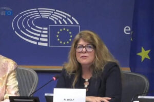 Dr Naomi Wolf, nuroscientifique (capture Parlement Européen)