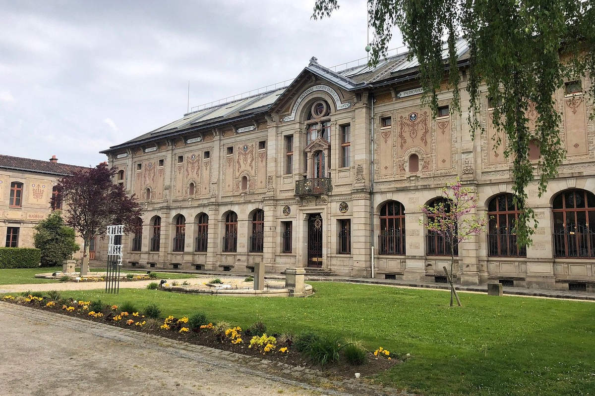 Musée national Adrien Dubouché à Limoges (Wikimedia Commons)