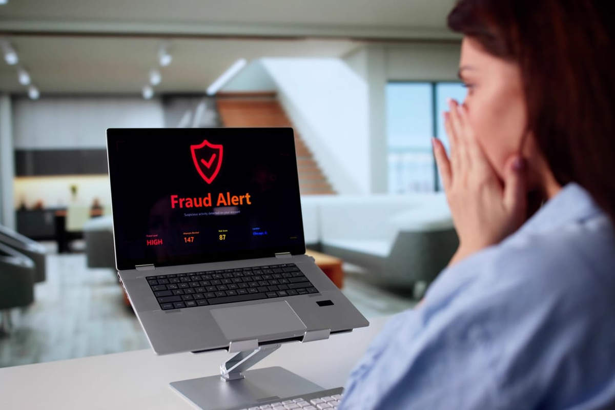 Piratage informatique (UnlimPotos)