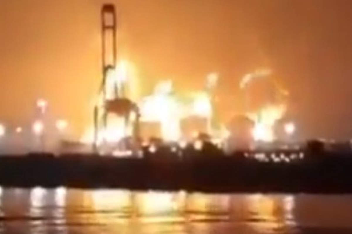 La raffinerie de Ras Laffan au Qatar en feu (capture X)