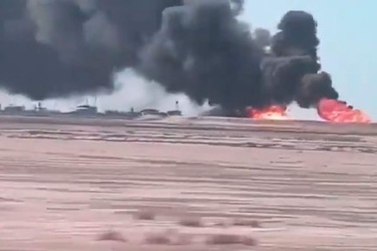 raffineries de pétrole en feu (capture X)