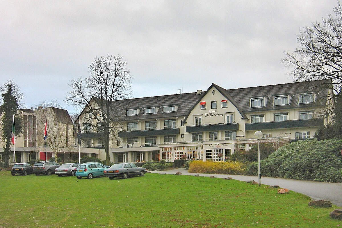 Le forum est inauguré en mai 1954 à Oosterbeek aux Pays-Bas, lors d'une réunion à l'hôtel Bilderberg, qui donnera le nom (Michiel1972, CC BY-SA 4.0, via Wikimedia Commons) 