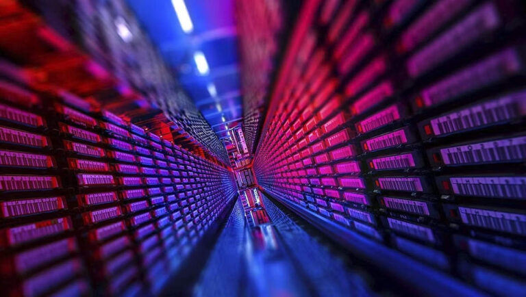Data center (wikimedia COmmons)