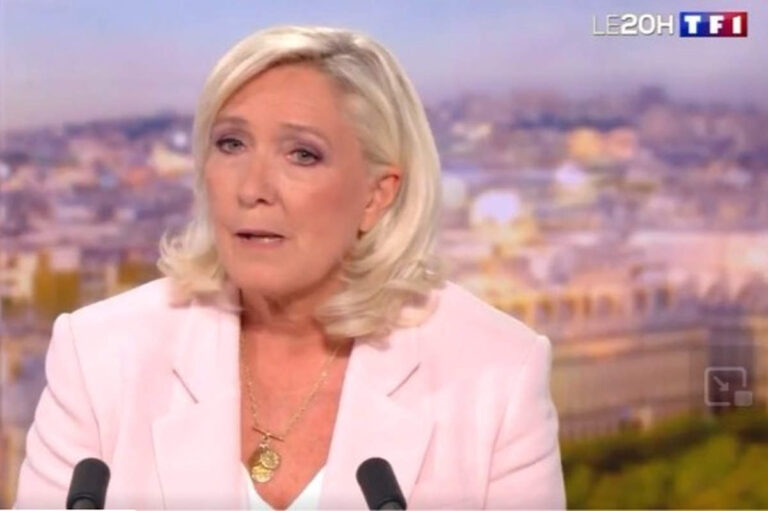 Marine Le Pen à TF1 "Oui, je suis candidate à l'élection présidentielle" (capture TF1)