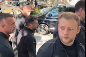 Zelensky et ses gardes du corps (X)