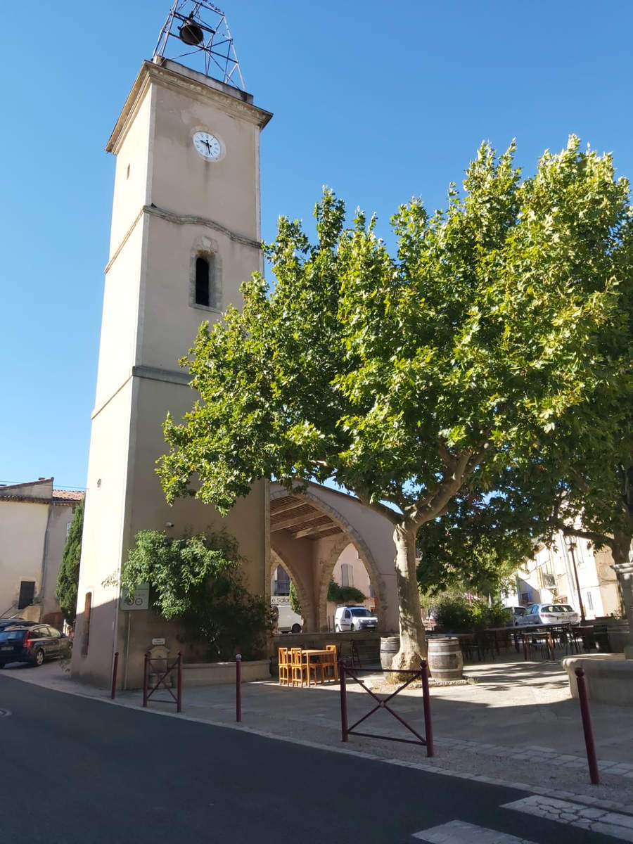 Montpeyroux, Hérault, le centre du village (DR)