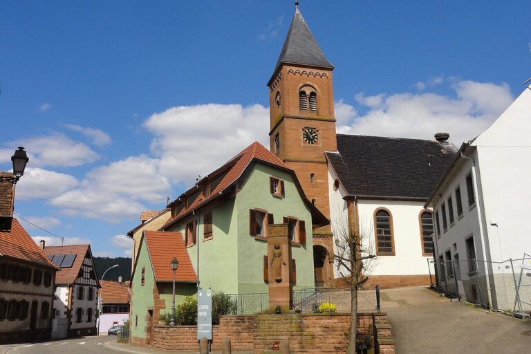 DossenheimSt Leonard (Par © Ralph Hammann - Wikimedia Commons — Travail personnel, CC BY-SA 4.0