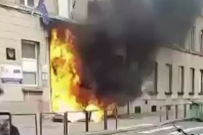 Incendie de la porte d'entrée du lycée Loritz à Nancy (capture Ici Lorraine)