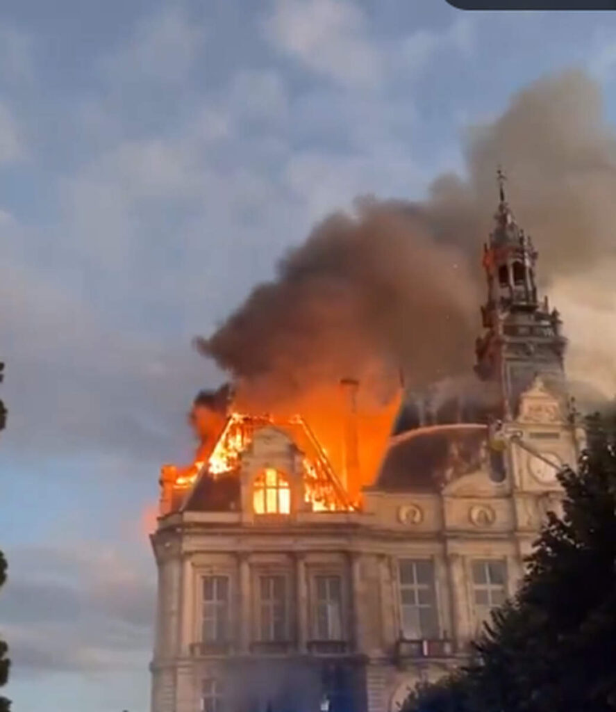 Incendie de la maire de Limoges (X)